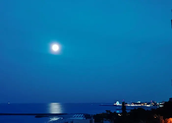 Sunrise Beachfront Relax * Konstanca