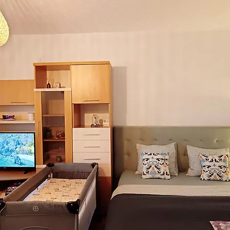 Апартаменти Sunrise Beachfront Relax *