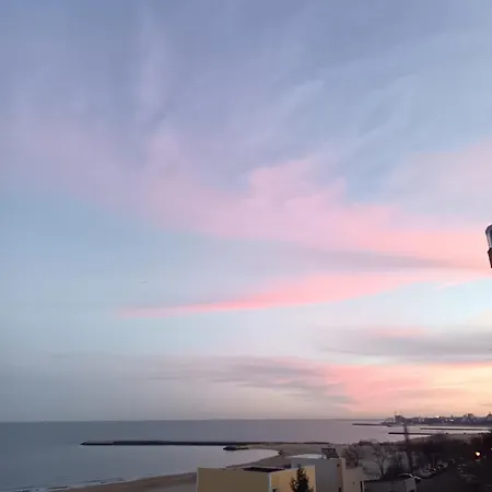 Apartment Sunrise Beachfront Relax Constanta