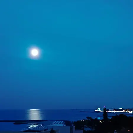 Sunrise Beachfront Relax * Constanta